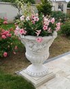 VASE COUPE AVEC DRAPE DE ROSES GRAND MODELE