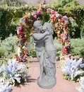Statue de jardin en pierre Le Baiser des Amoureux