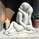 statue couple enlacé