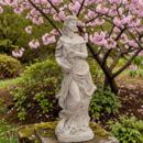 Statue de jardin en pierre Demoiselle