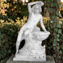 Statue de jardin en pierre Homme Dénudé Assis sur Vasque