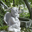 Statue Angelot et sa peluche