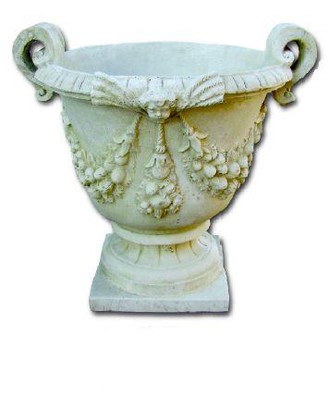 VASE COURONNE DE FRUITS ET TETE D'ANGE