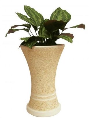 Vase conique en pierre reconstituée