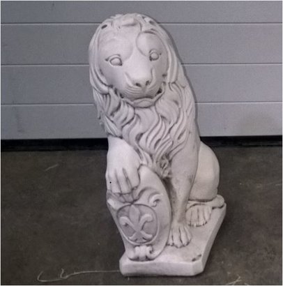 Statue Lion avec écusson (patte droite)