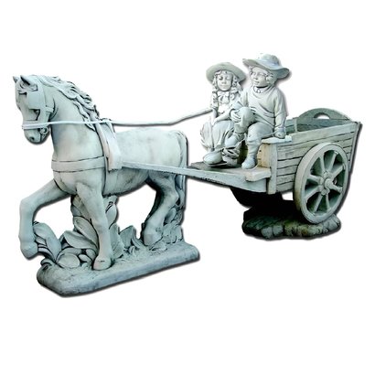 Statue Amoureux aux chapeaux sur Charrette Cheval