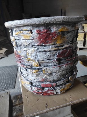 Jardinière ronde imitation pierre en couleur