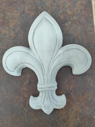 Fleur de Lys murale