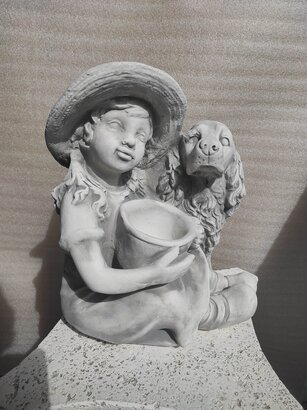 Statue en pierre fillette et son cocker