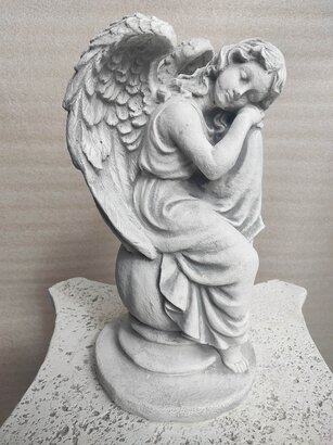 Statue Ange assis Endormi