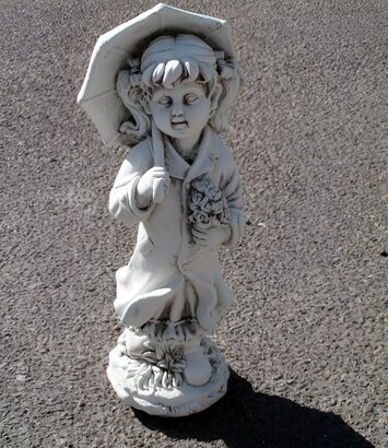 Statue Fillette au Parapluie