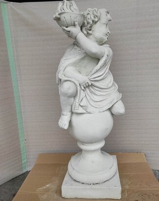 STATUE CHERUBIN saison hiver