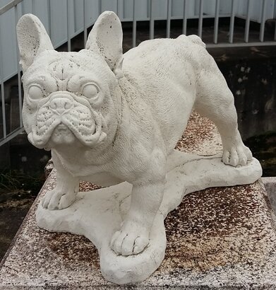 Statue chien Bouledogue Français