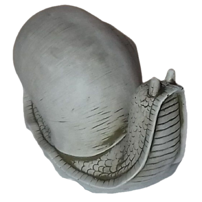 statue petit escargot gris