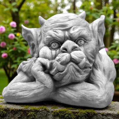 Statue en pierre  buste de Troll