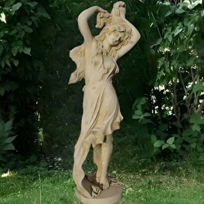 Statue Venus aux Cheveux Longs