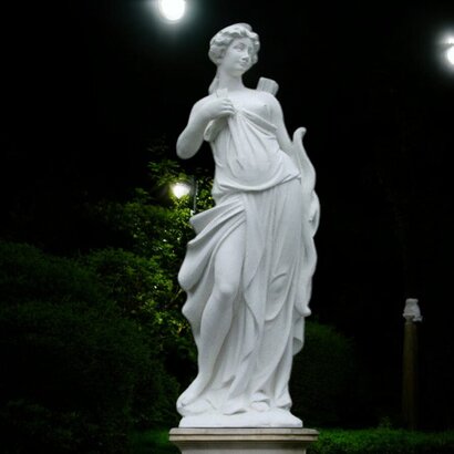 Statue Diane Chasseresse