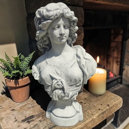 buste de femme en pierre