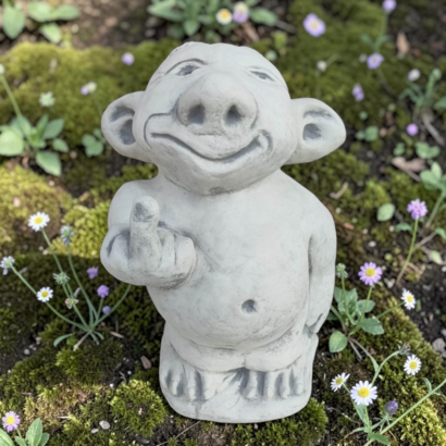 statue  troll doigt en l'air