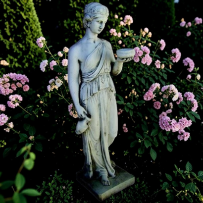 Statue de jardin en pierre Hébé
