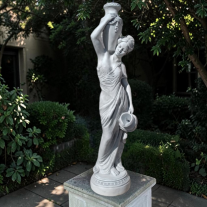 Statue Femme avec jarre et cruche