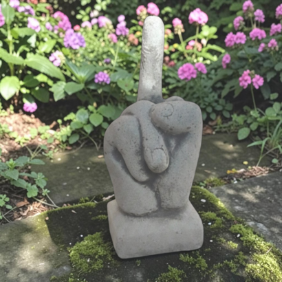 statue doigt levé