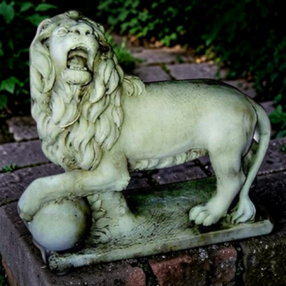 Statue Lion Tenant une Boule sous la Patte Gauche