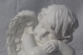 Statue Ange Endormi Perle tête à droite