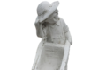 statue en pierre  petit garçon et sa brouette
