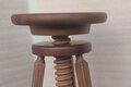 Tabouret de bar à vis en bois
