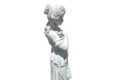 statue-femme-avec-fleurs dans les cheveux