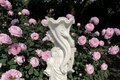 Statue de jardin en pierre Femme aux Cornes d'Abondance