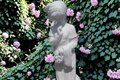 Statue de jardin en pierre Les Amoureux