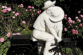 statue en pierre amoureux à vélo