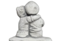 Couple enfants amoureux sur un banc